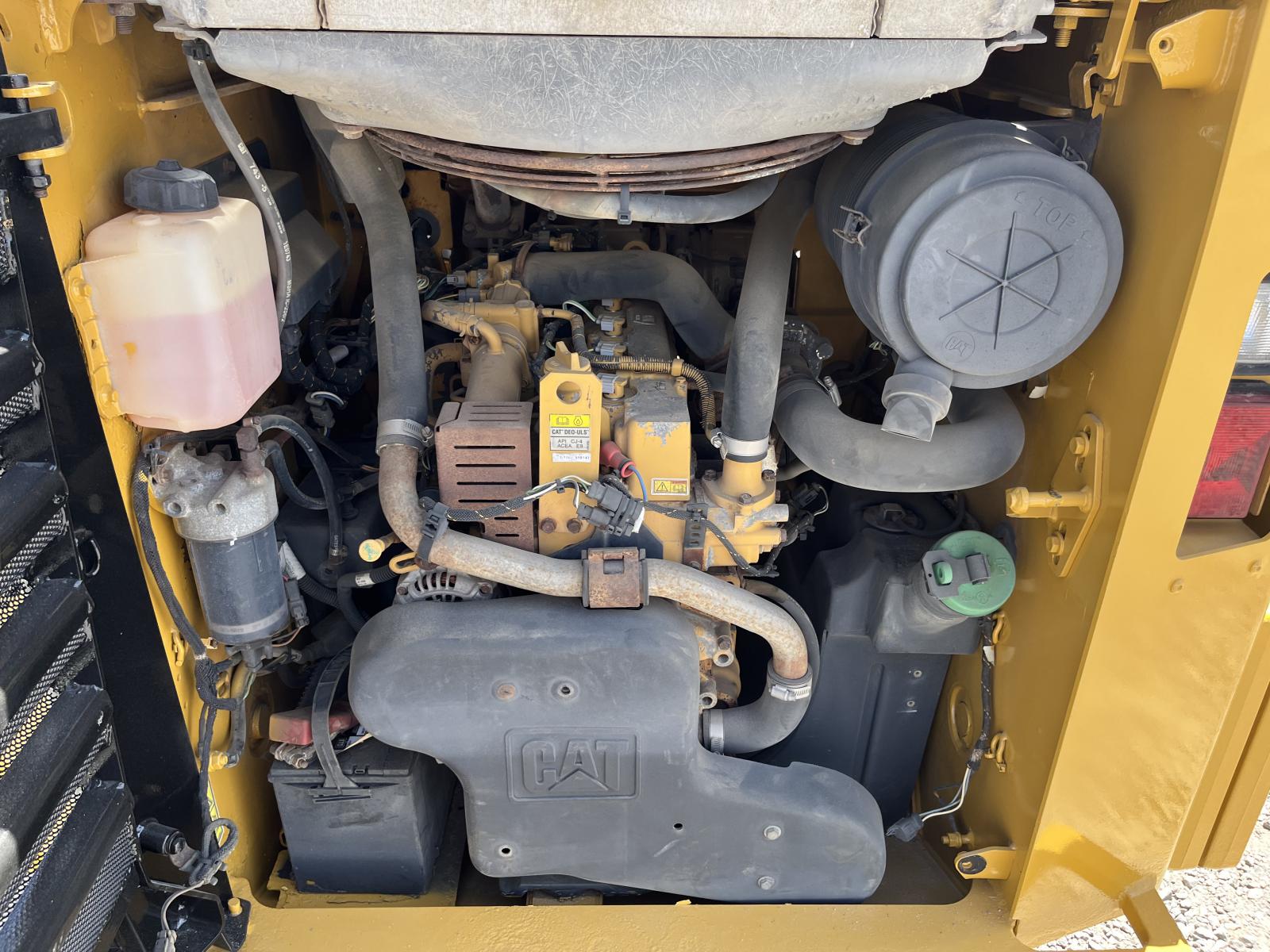 ./imagenes/INVOICE/2019/18004/CATERPILLAR 262D (2).JPG